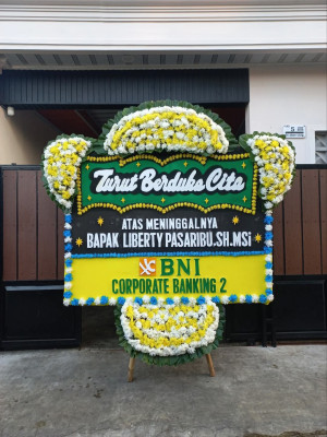 Papan Bunga Duka di Gunung Puyuh