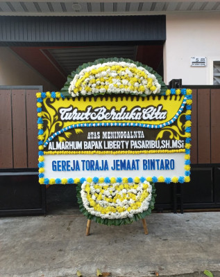 Papan Bunga Duka di Gunung Puyuh